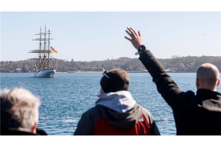 Abschied am Kai: Gorch Fock startet zur 189. Ausbildungsreise