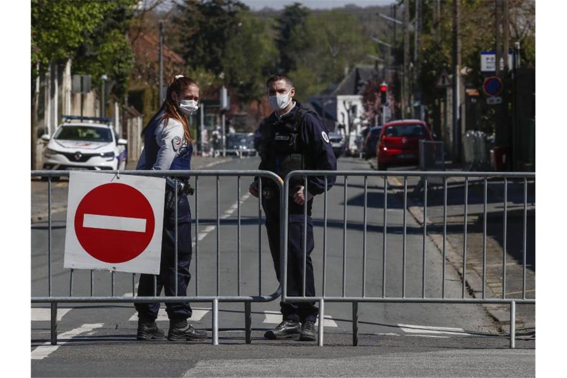 Terror in Frankreich: Suche nach möglichen Komplizen