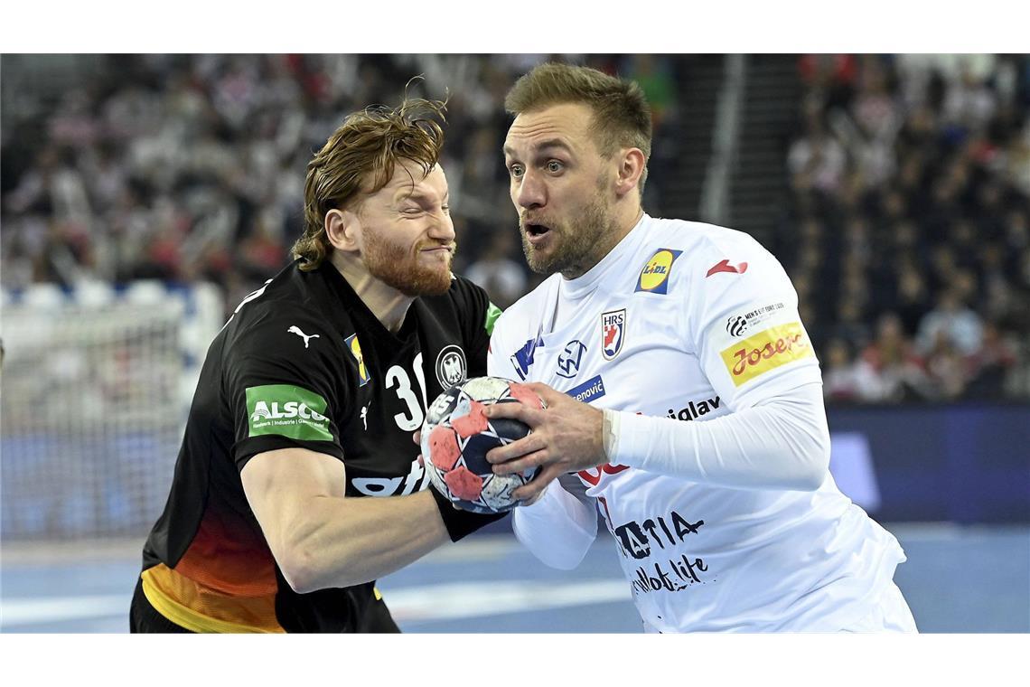 Abwehr: Tom Kieseler (li., gegen Kroatiens Luka Cindric), 24 Jahre, 4 Länderspiele, 0 Tore, VfL Gummersbach.