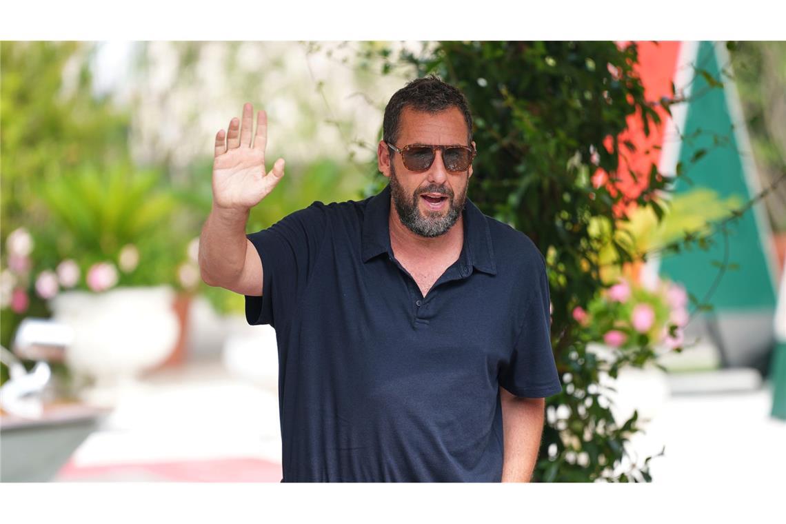 Filmfestspiele in Venedig eröffnet - Ehrenpreis für Herzog Adam Sandler ist in "Jay Kelly" an der Seite von George Clooney zu sehen.