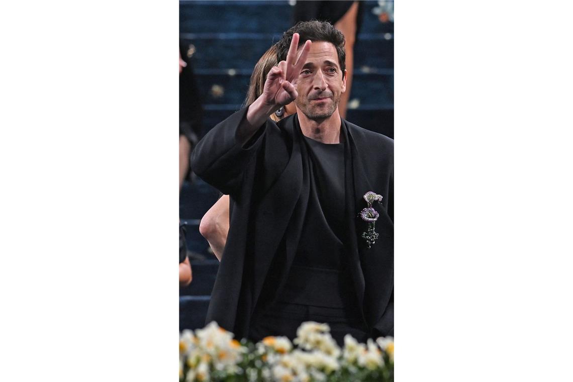 Tops und Flops auf dem roten Teppich Adrien Brody fiel durch Zurückhaltung auf.