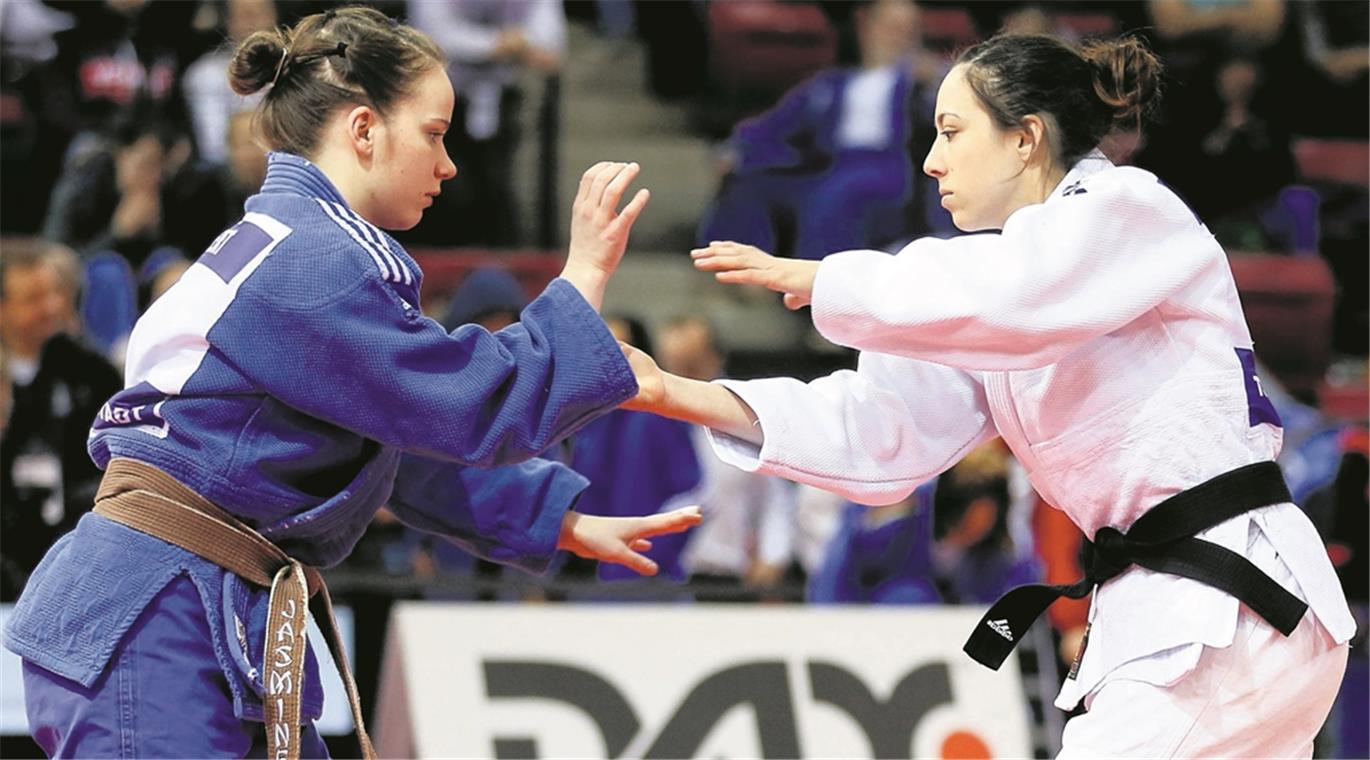 Bronze unnötig aus der Hand gegeben Ärgerte sich über ihre selbst verschuldete Niederlage im Kampf um Bronze: Backnangs Kämpferin Katharina Menz (rechts). Archivfoto: A. Becher