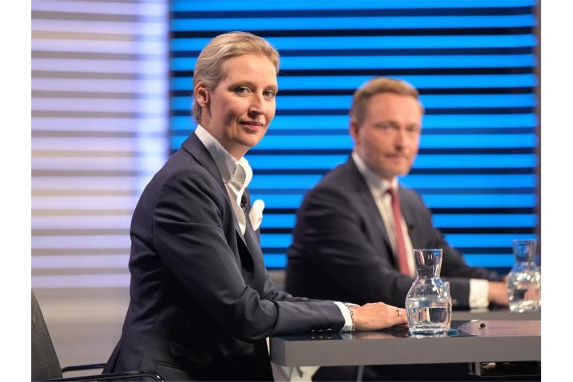 AfD-Spitzenkandidatin Alice Weidel sitzt in einem Wahlstudio des ZDF bei der „Berliner Runde“ zur Bundestagswahl. Foto: Sebastian Gollnow/dpa-Pool/dpa