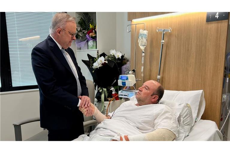 Ahmed al-Ahmed wurde als "Held von Sydney" bekannt und liegt im Krankenhaus.