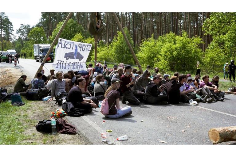 Aktivisten hatten von Mittwoch bis Sonntag in Grünheide bei Berlin gegen die Tesla-Fabrik protestiert.
