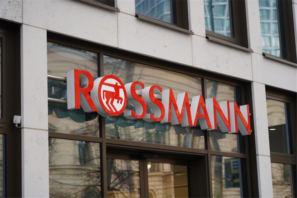 Aktuell werden Dattel-Kugeln zurückgerufen, die u.a. bei Rossmann erhältlich waren.