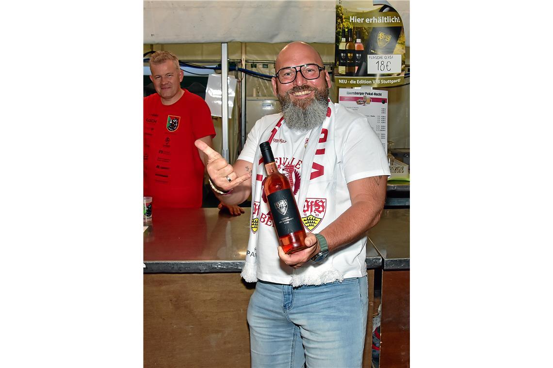 Albrecht Schurr aus Allmersbach im Tal. Für die Fans des edlen Tropfens gibt es ...