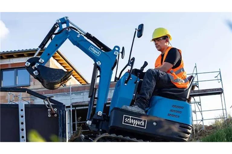 Aldi will Mini-Bagger an den Mann bringen.