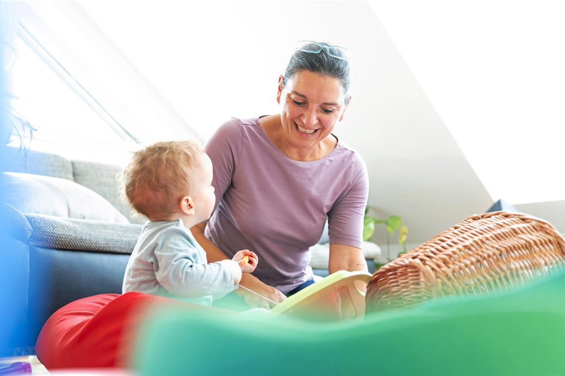 Tagespflege in Backnang: Kinderbetreuung mit individueller Förderung Alessandra de Castro arbeitet seit fünf Jahren als Tagesmutter. Foto: Alexander Becher