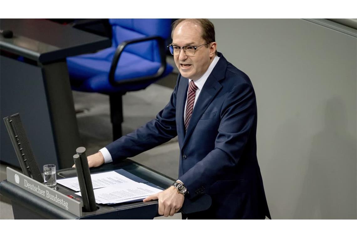 Alexander Dobrindt (CSU), Bundesinnenminister, spricht bei der 50. Plenarsitzung der 21. Legislaturperiode im Deutschen Bundestag.