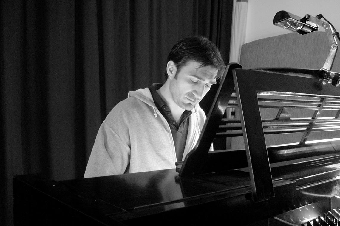 Eindrückliche Tanzszenen in der Galerie Alexander Grünwald hat die „Intimate“-Musik komponiert. Foto: privat