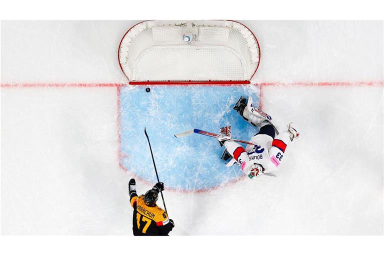 Alexander Karachun brachte die deutsche Eishockey-Nationalmannschaft zum Vorrunden-Abschluss in Führung.