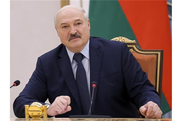 Alexander Lukaschenko beklagte sich bei Putin über den wachsenden Druck des Westens. Foto: Sergei Shelega/BelTA/AP/dpa
