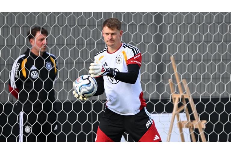 Alexander Nübel darf in Augsburg gegen Griechenland ins deutsche Tor.