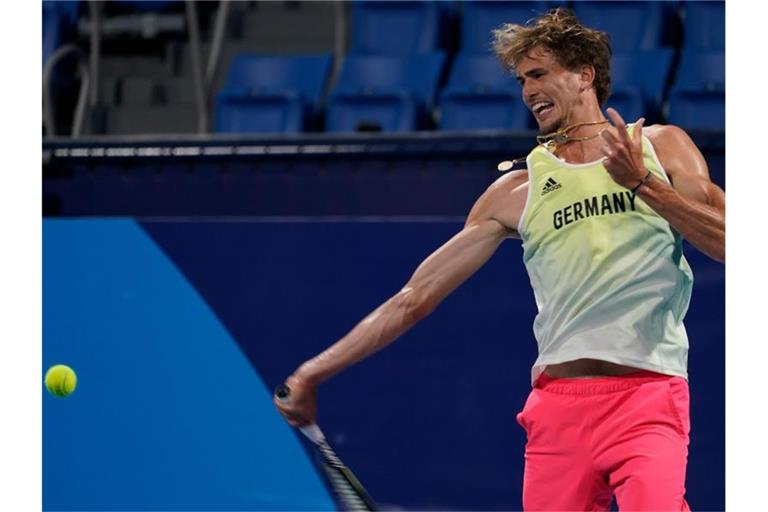 Alexander Zverev beim Training in Tokio. Foto: Seth Wenig/AP/dpa