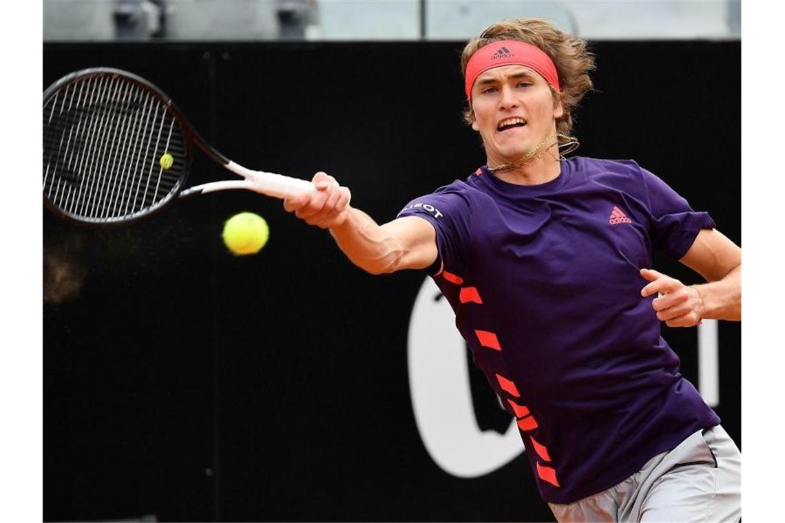 Alexander Zverev hat sein Auftaktmatch in Rom verloren. Foto: Ettore Ferrari/ANSA/AP