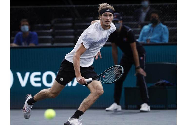 Alexander Zverev hat sich gegen Rafael Nadal im Halbfinale mit 6:4 und 7:5 durchgesetzt. Foto: Thibault Camus/AP/dpa