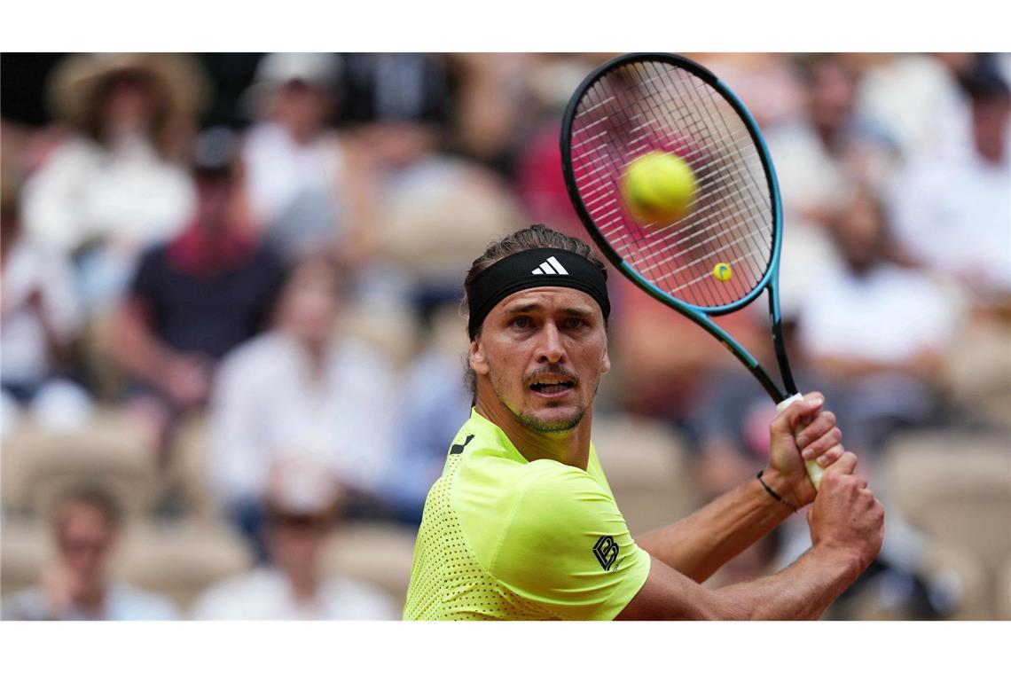 Gegner gibt auf: Zverev in Paris jetzt gegen Djokovic Alexander Zverev hatte in Paris nur einen Kurzeinsatz und steht im Viertelfinale.