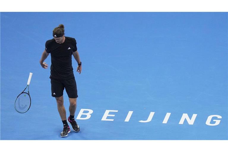 Alexander Zverev ist beim Tennis-Turnier in Peking an Daniil Medwedew gescheitert.