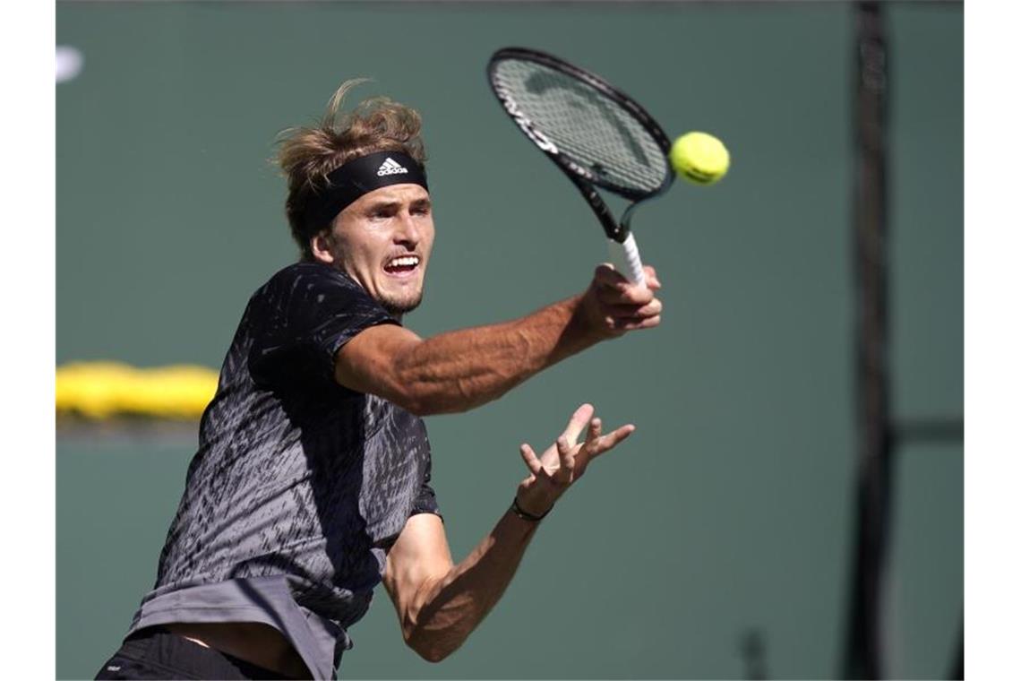 Alexander Zverev ist raus - erst zwei Matchbälle vergeben und dann auch noch verloren. Foto: Mark J. Terrill/AP/dpa