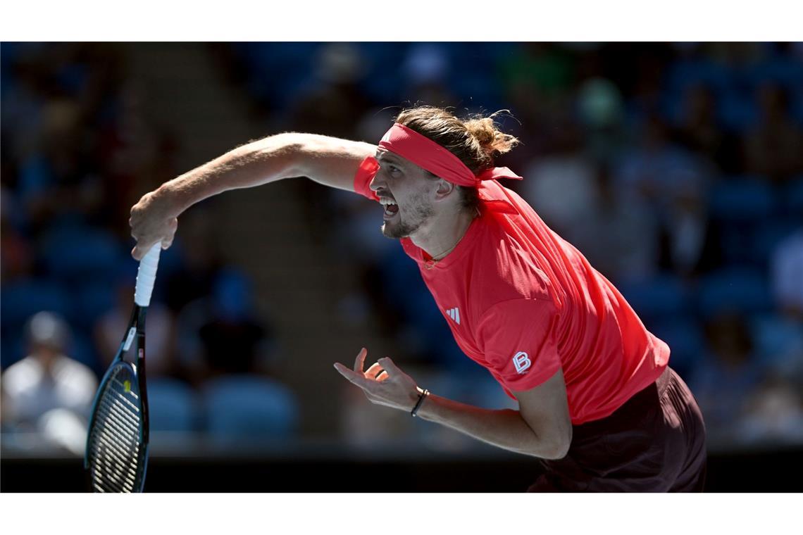 Shirt ausziehen: Fans bringen Sieger Zverev in Verlegenheit Alexander Zverev kassierte die ersten zwei Breaks im Turnierverlauf.