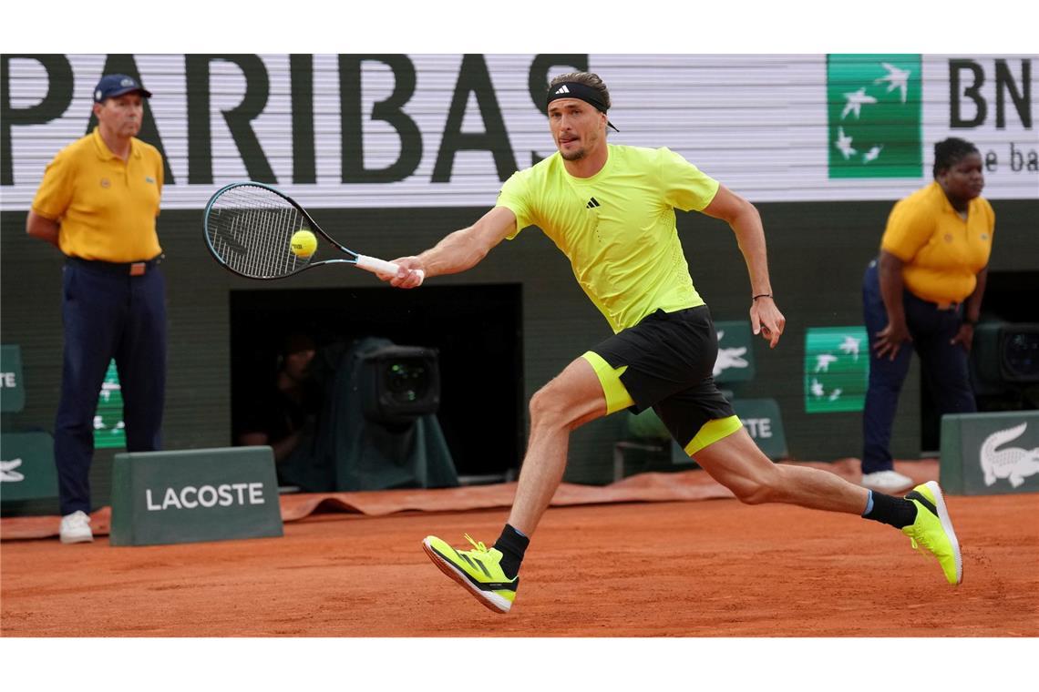 Grand-Slam-Titel in weiter Ferne: Zverev läuft Zeit davon Alexander Zverev läuft Bällen und Zielen weiter hinterher.