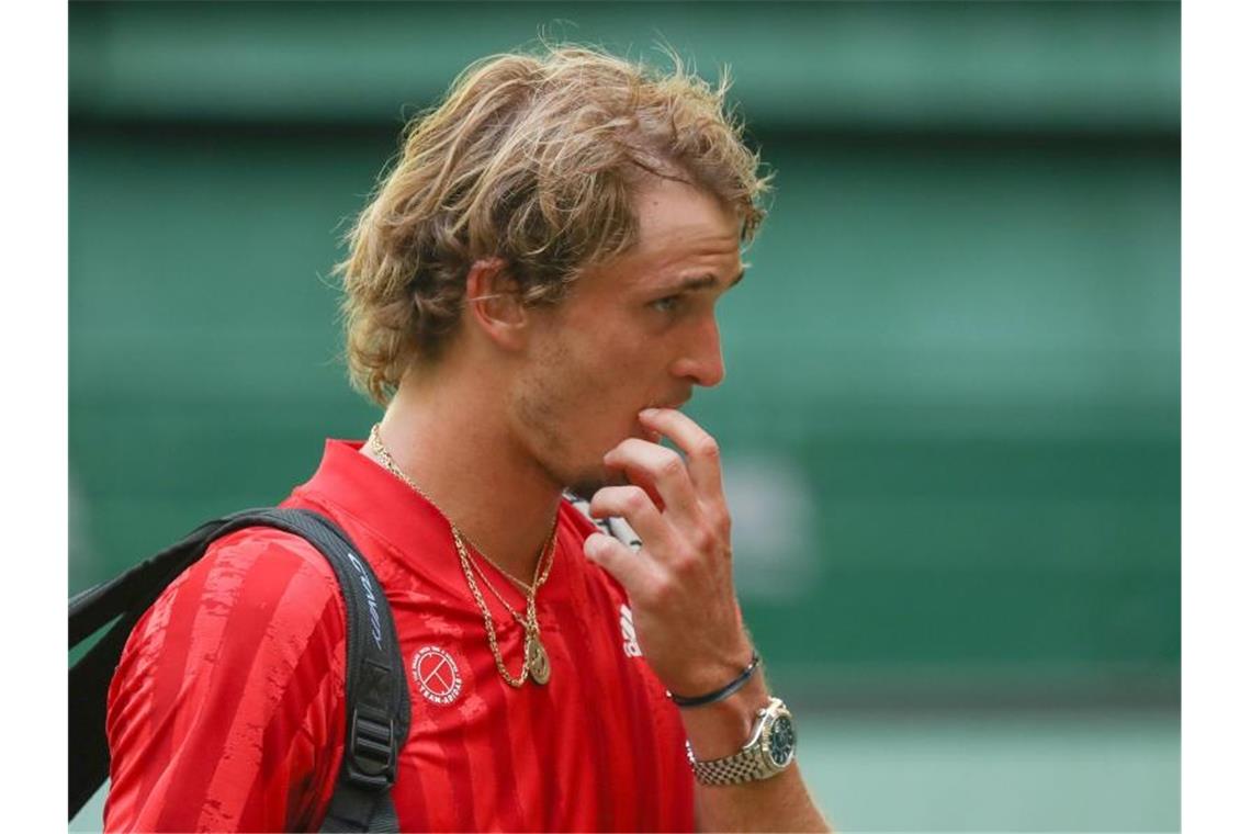 Alexander Zverev schied in Halle/Westfalen aus. Foto: Friso Gentsch/dpa