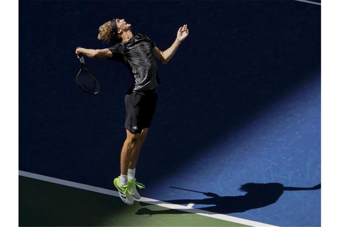 Zverev und Kerber eindrucksvoll in dritter Runde der US Open Alexander Zverev setzte sich souverän durch. Foto: Elise Amendola/AP/dpa