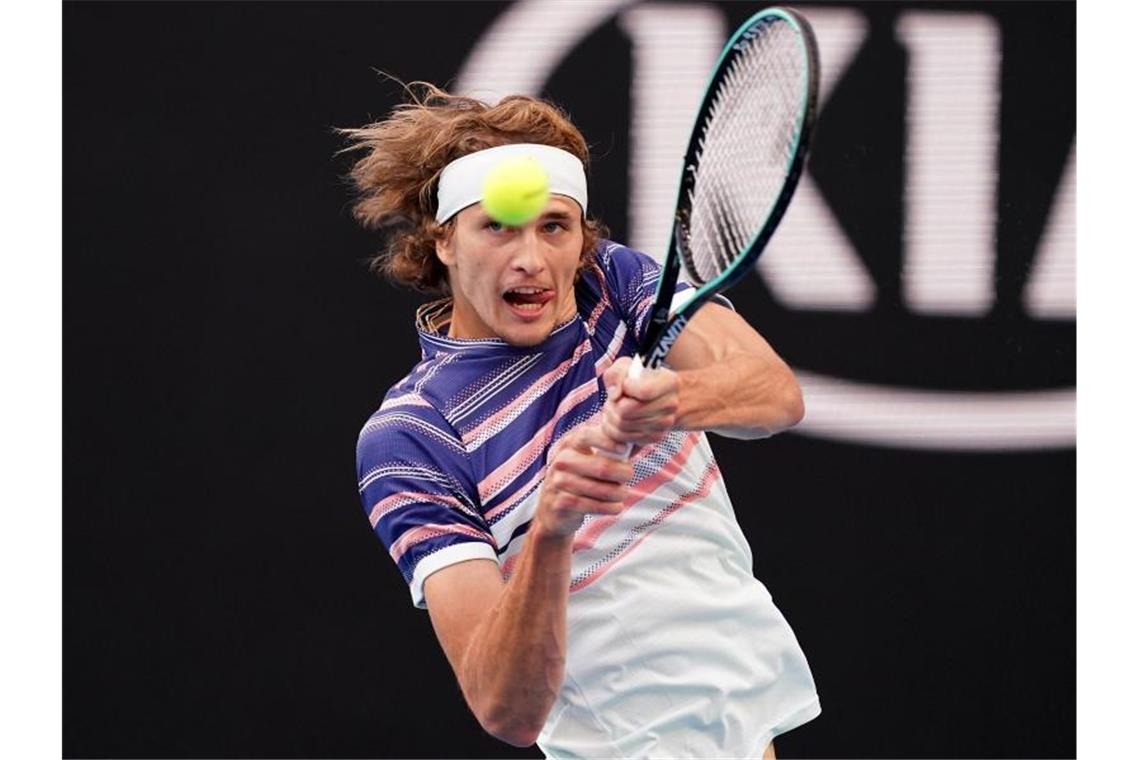 Zverev und Kerber in Melbourne mit Viertelfinal-Chance Alexander Zverev spielte sich in drei Sätzen ins Achtelfinale. Foto: Scott Barbour/AAP/dpa