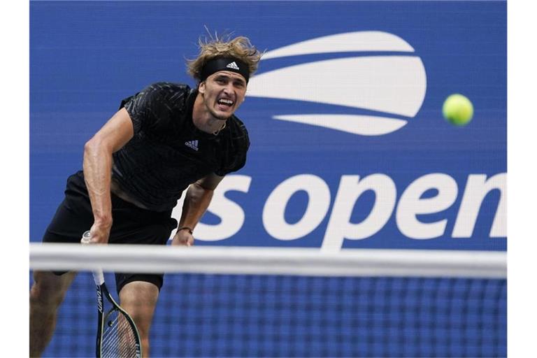 Alexander Zverev spielte sich in New York ins Halbfinale. Foto: Elise Amendola/AP/dpa