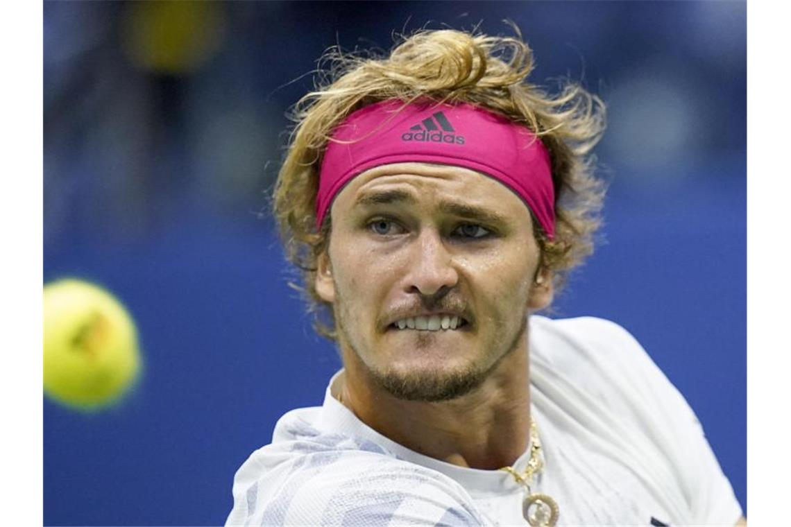 Alexander Zverev trifft bei den French Open in der ersten Runde auf den Österreicher Denis Novak. Foto: Frank Franklin II/AP/dpa