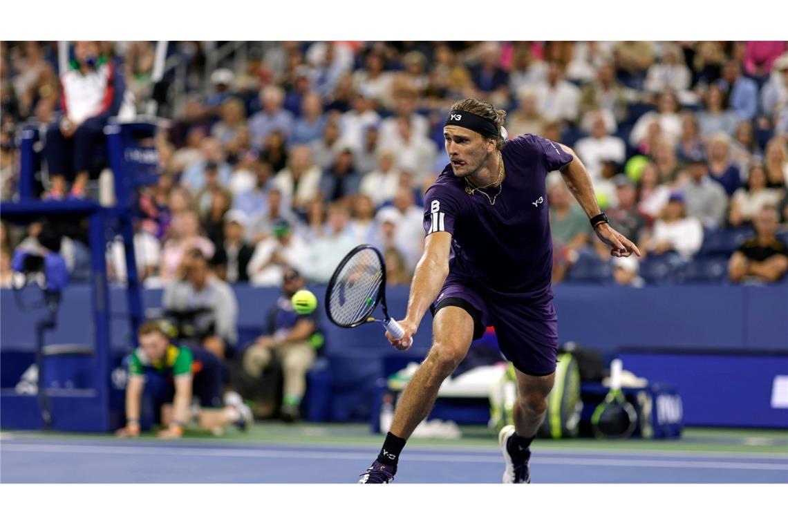 Mit Rückenschmerzen: Zverev möchte Spielverderber werden Alexander Zverev trifft bei den US Open nun auf den Kanadier Felix Auger-Aliassime.
