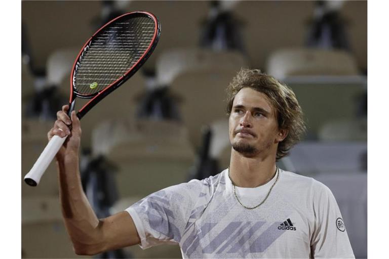 Alexander Zverev tritt im Achtelfinale gegen Jannik Sinner an. Foto: Alessandra Tarantino/AP/dpa