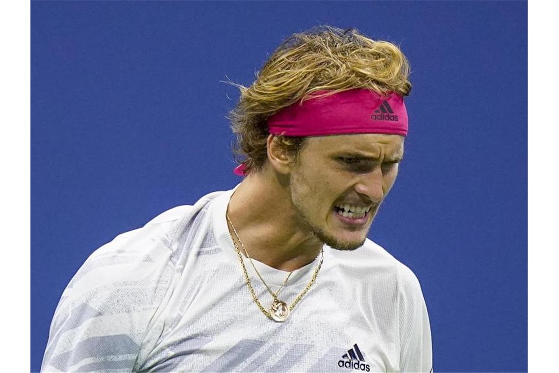 Alexander Zverev verliert im Endspiel der US Open gegen den Österreicher Dominic Thiem. Foto: Frank Franklin II/AP/dpa