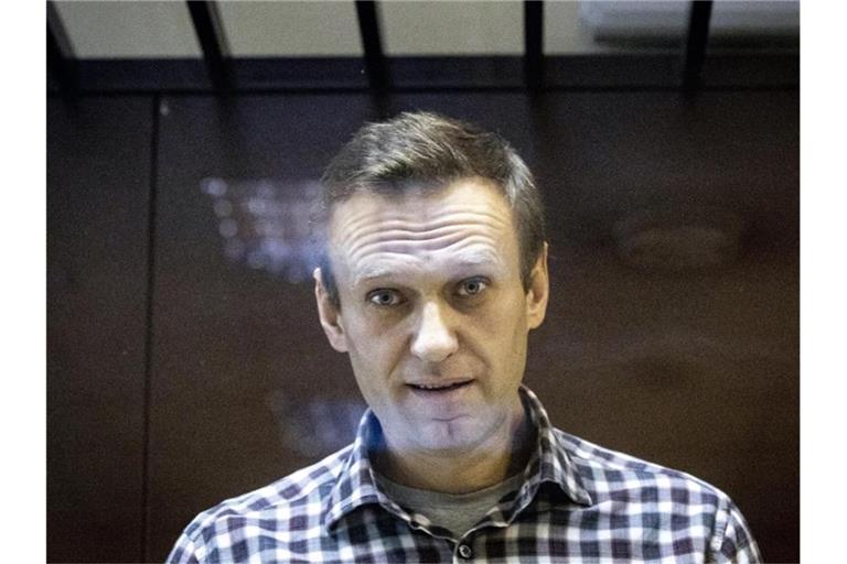Alexej Nawalny während einer Gerichtsverhandlung in Moskau (Archivbild). Foto: Alexander Zemlianichenko/AP/dpa