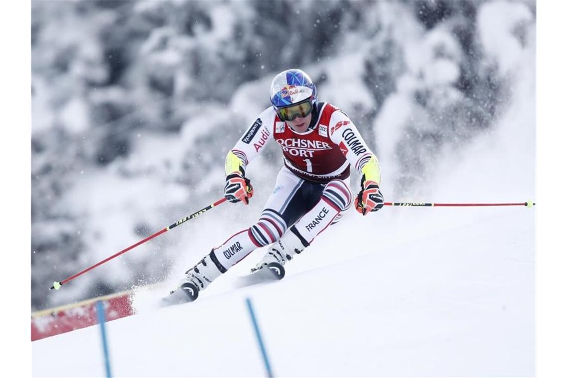 Ski alpin: Alexis Pinturault und Petra Vlhova ganz oben Alexis Pinturault beim Riesenslalom in Lenzerheide in Aktion. Foto: Gabriele Facciotti/AP/dpa
