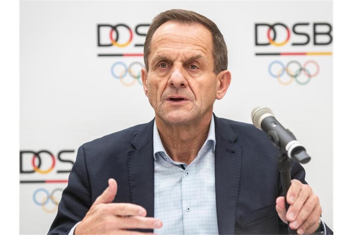 DOSB und DFB attackieren Bundesnotbremse: Falscher Schritt Alfons Hörmann fürchtet durch die Bundesnotbremse in der Corona-Krise weitere schwere Folgen für den Sport. Foto: Frank Rumpenhorst/dpa