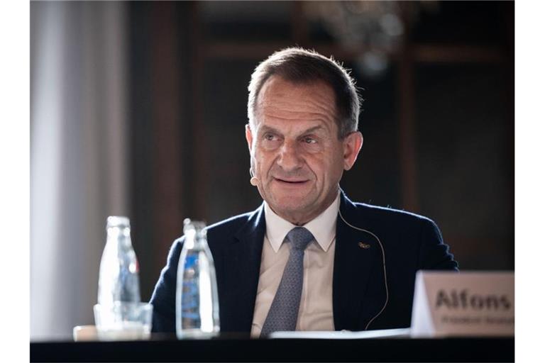 Alfons Hörmann, Präsident des Deutschen Olympischen Sportbundes. Foto: Fabian Strauch/dpa