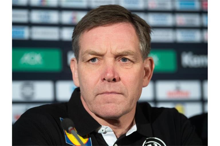 Alfred Gislason ist seit 6. Februar Handball-Bundestrainer. Foto: Julian Stratenschulte/dpa