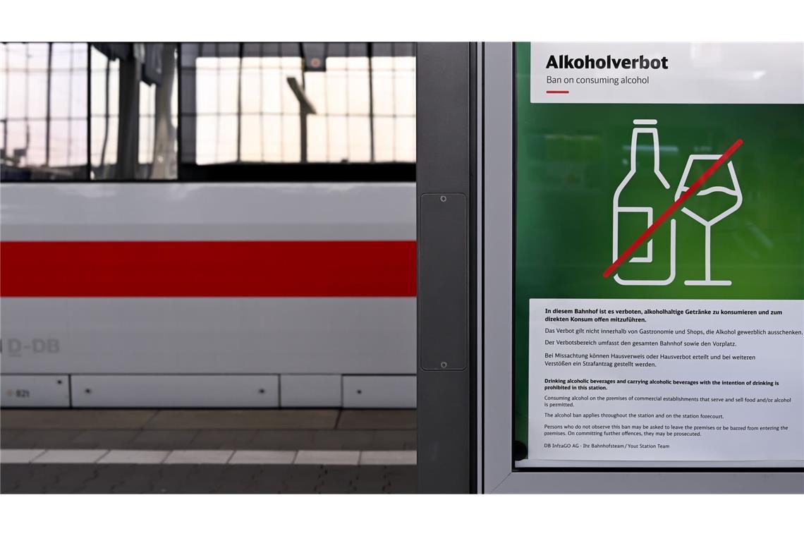 Alkohol in Bahnhöfen will die Deutsche Bahn nicht mehr. (Symbolbild)