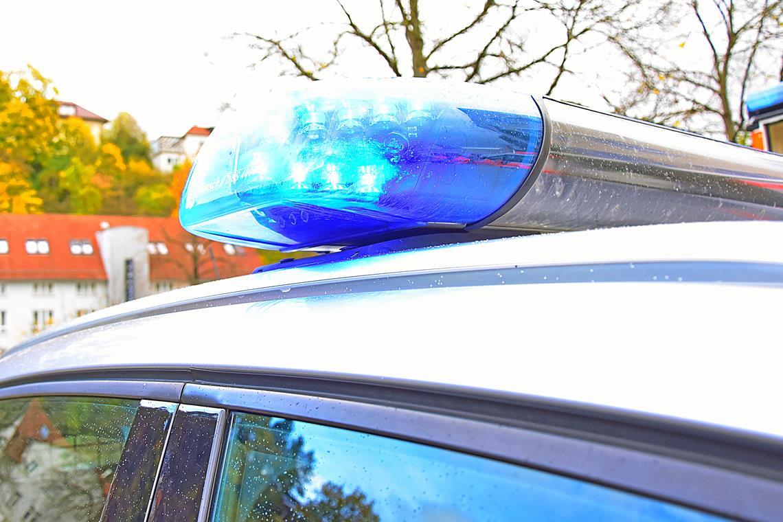 Alle Bewohner konnten aus dem Haus gerettet werden. Symbolfoto: Tobias Sellmaier