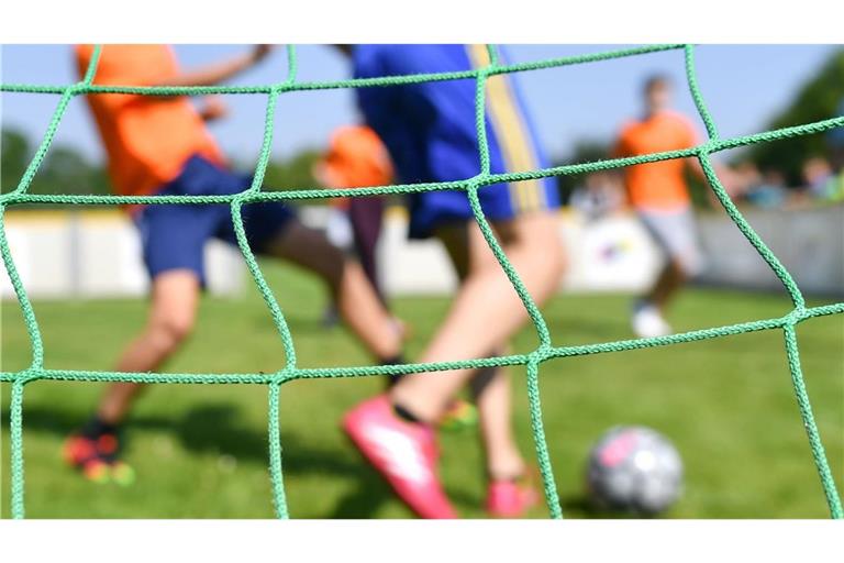 Alle Fußballspiele am Wochenende fallen aus.