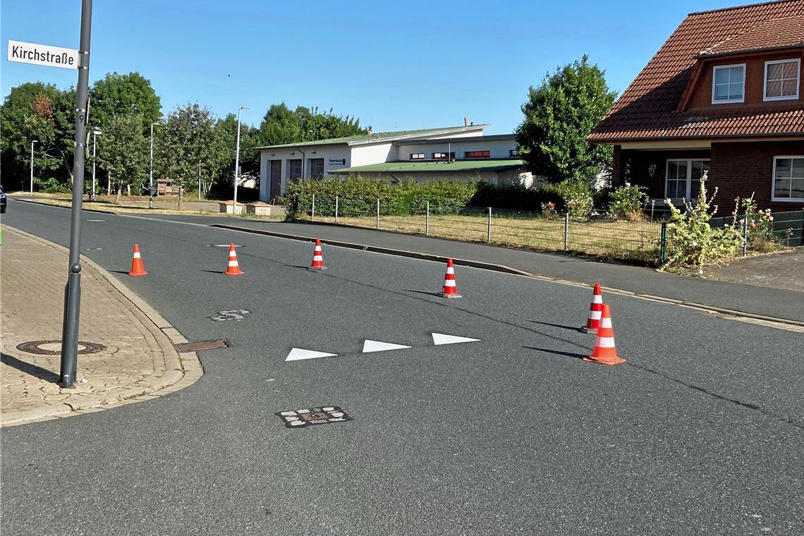 Burgstetten will mit Haifischzähnen Raser ausbremsen Alle Hoffnung liegt in den geplanten Markierungen auf der Straße. Symbolfoto: Stadt Goslar