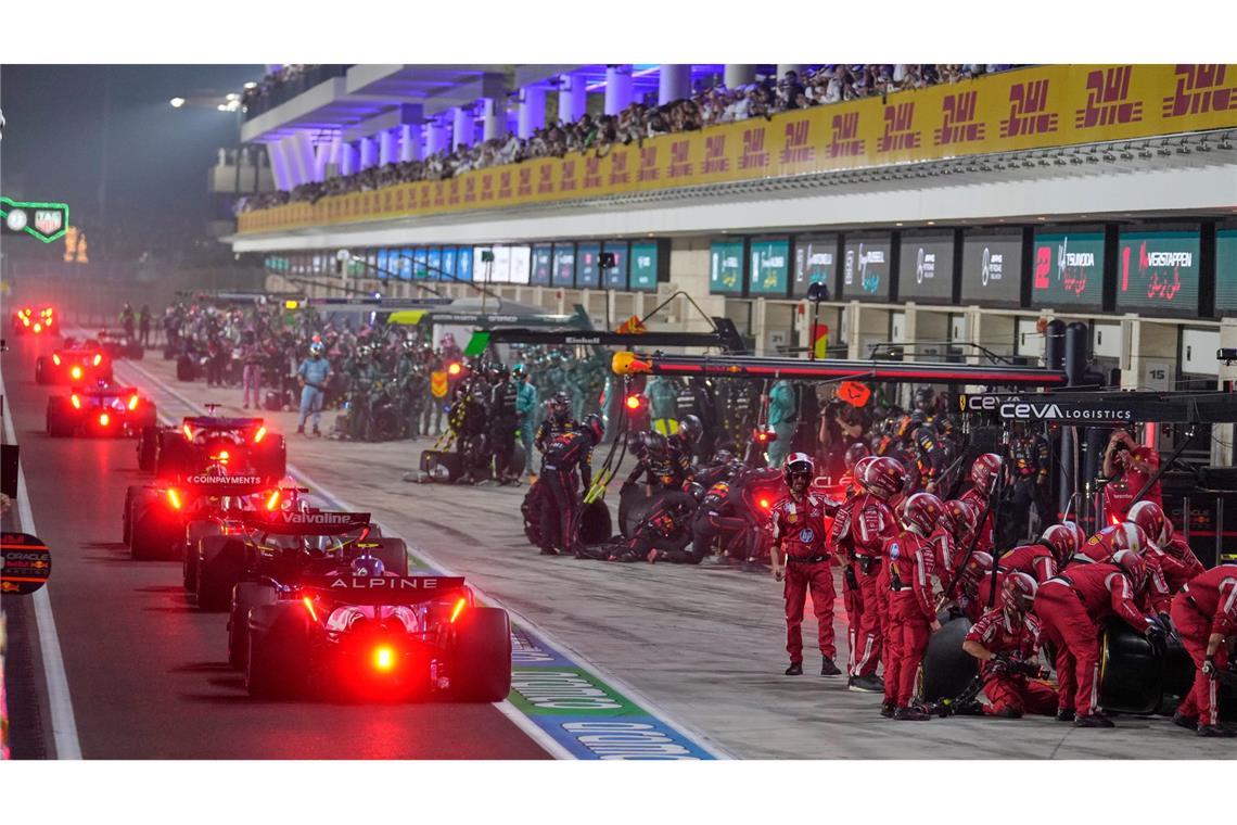 Alle kamen zum Reifenwechsel in der Safety-Car-Phase, nur McLaren nicht.