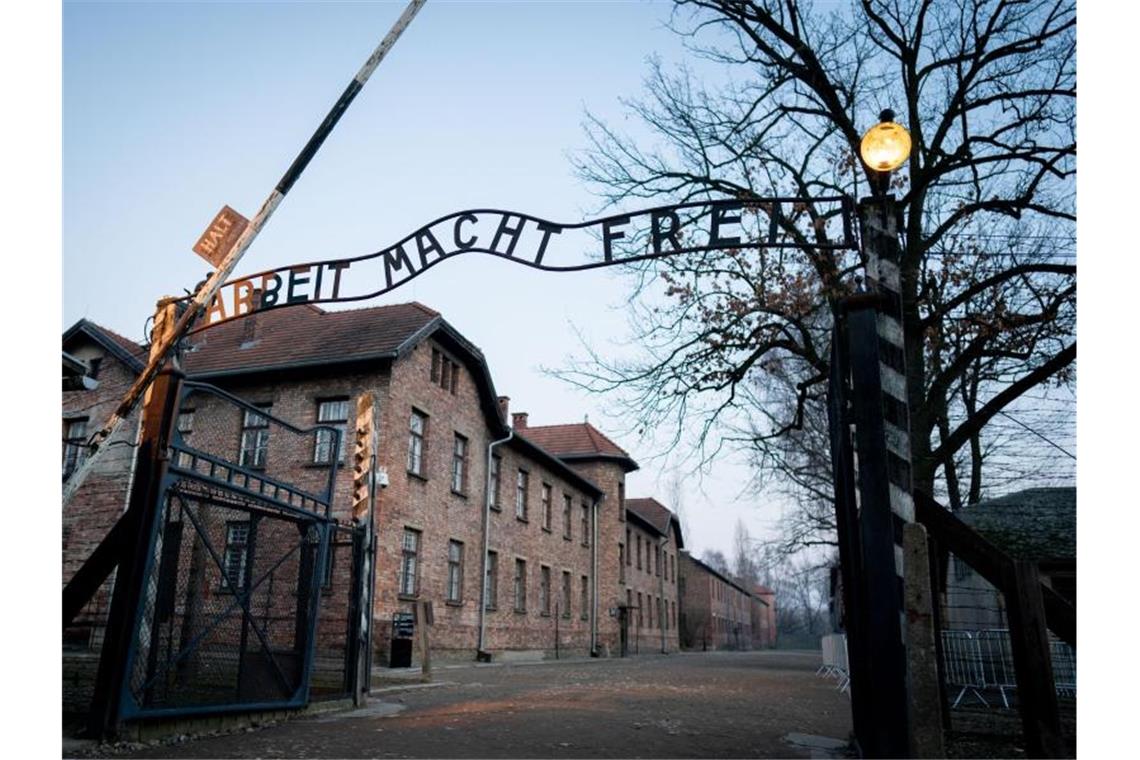 Allein im Konzentrations- und Vernichtungslager Auschwitz brachten die Nationalsozialisten mehr als eine Million Menschen um. Foto: Kay Nietfeld/dpa