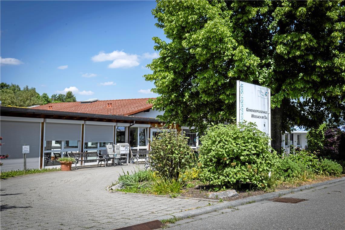 Mehr Menschen werden in Weissach künftig Pflege brauchen Allein wegen des steigenden Bedarfs an Pflegeheimplätzen wünschen sich die Weissacher Gemeinderäte, dass die Gebäude des Alexander-Stift weiter genutzt werden können. Archivfoto: Alexander Becher