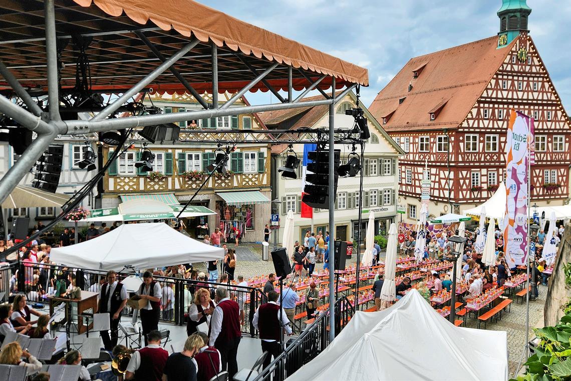 Der Live-Blog zum 53. Backnanger Straßenfest: Mit dem Zapfenstreich klingt das Fest aus Alles steht bereit für die Eröffnung. Foto: privat