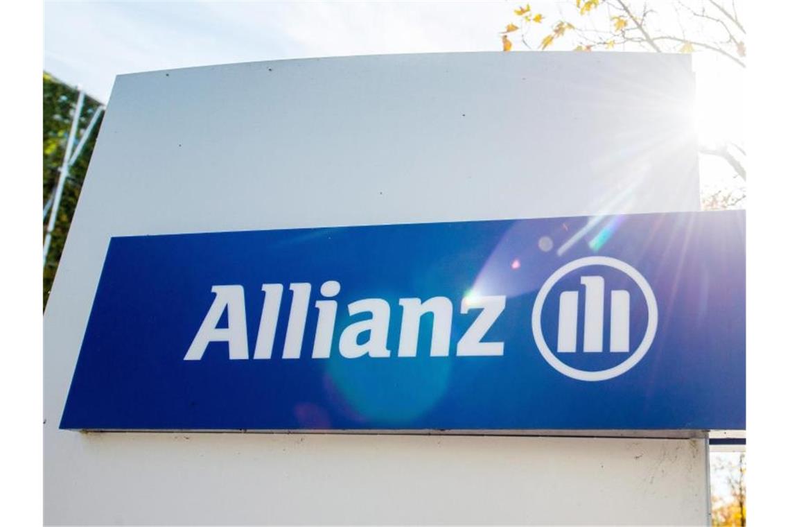 Allianz-Onlineversicherer holpert - Konzern mit guten Zahlen Allianz legt zum Jahresstart überraschend stark zu. Foto: Marc Müller/dpa