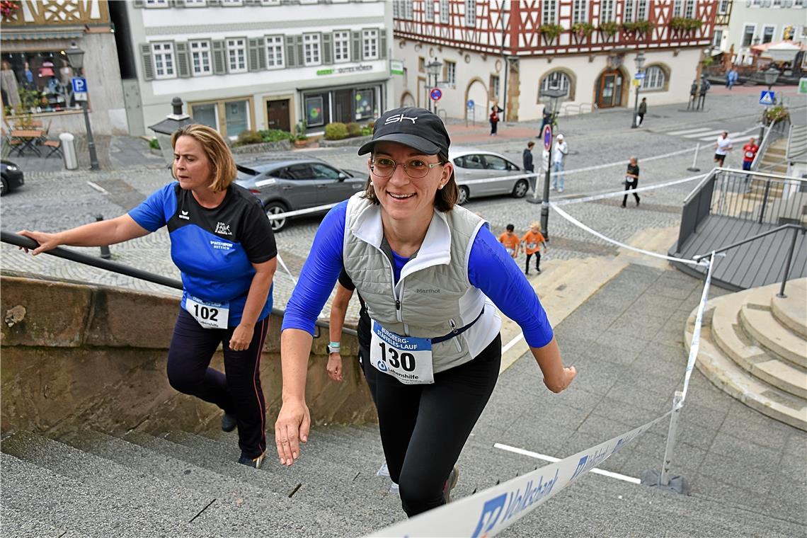 Allmersbachs Bürgermeisterin Patrizia Rall beim Stäffeleslauf der Lebenshilfe in...