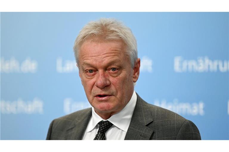 Alois Rainer stellt die Ergebnisse des Reports "Deutschland, wie es isst" vor.